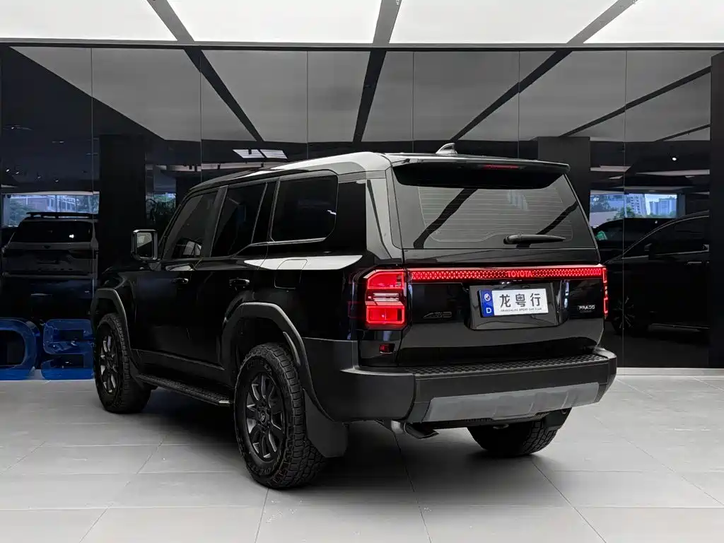 Фото 4 - Toyota Prado