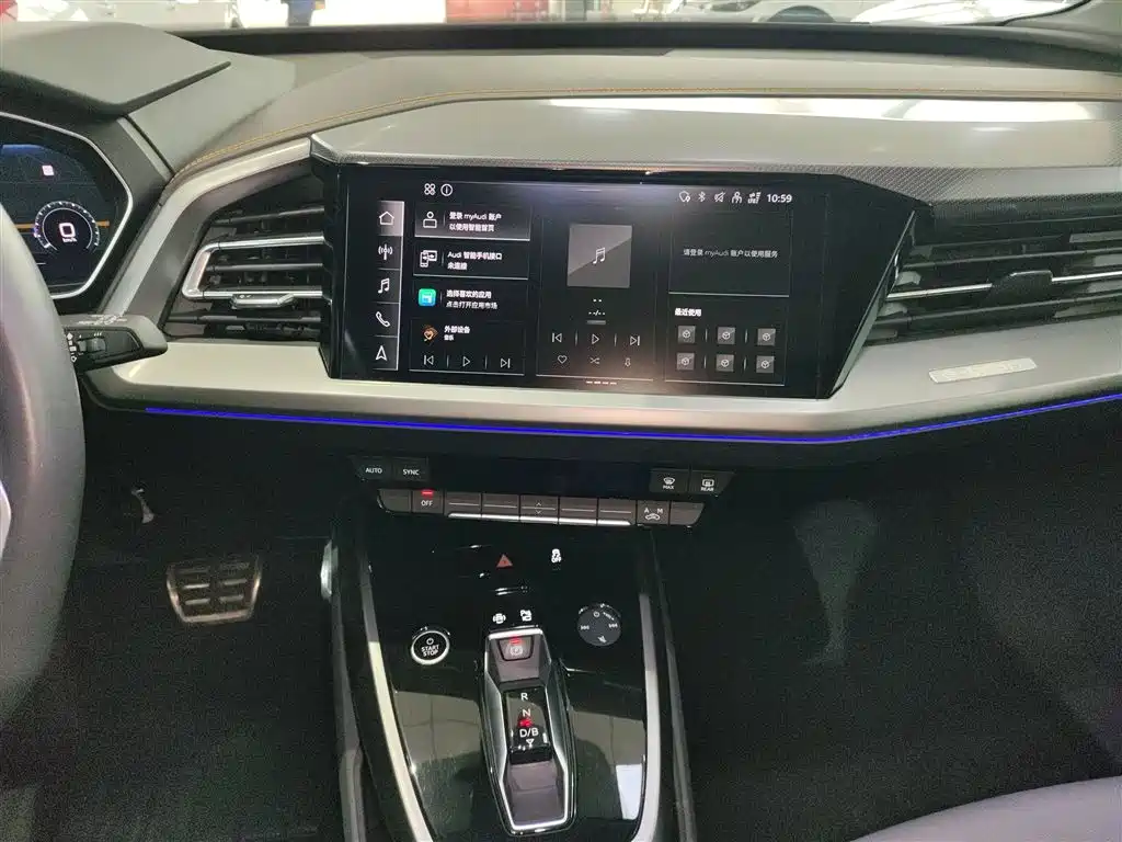 Audi Q4 e-tron 2024 40 e-tron Pioneer Edition фото 13