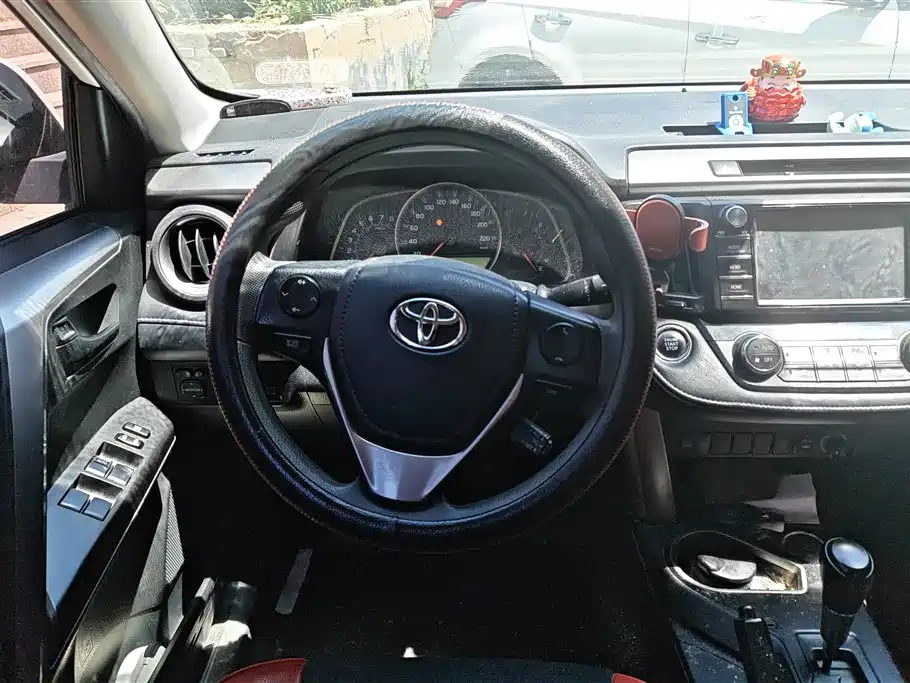 Toyota RAV4 Rongfang 2018 2.0L CVT 2WD Trend X Edition фото 15
