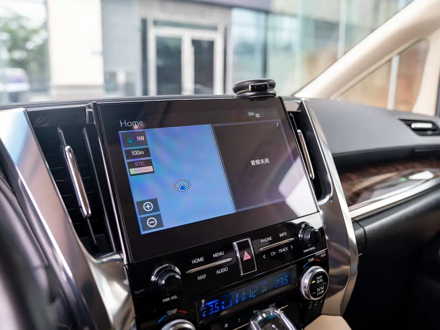 Toyota Alphard 2020 Hybrid 2.5L Luxury Edition фото 9