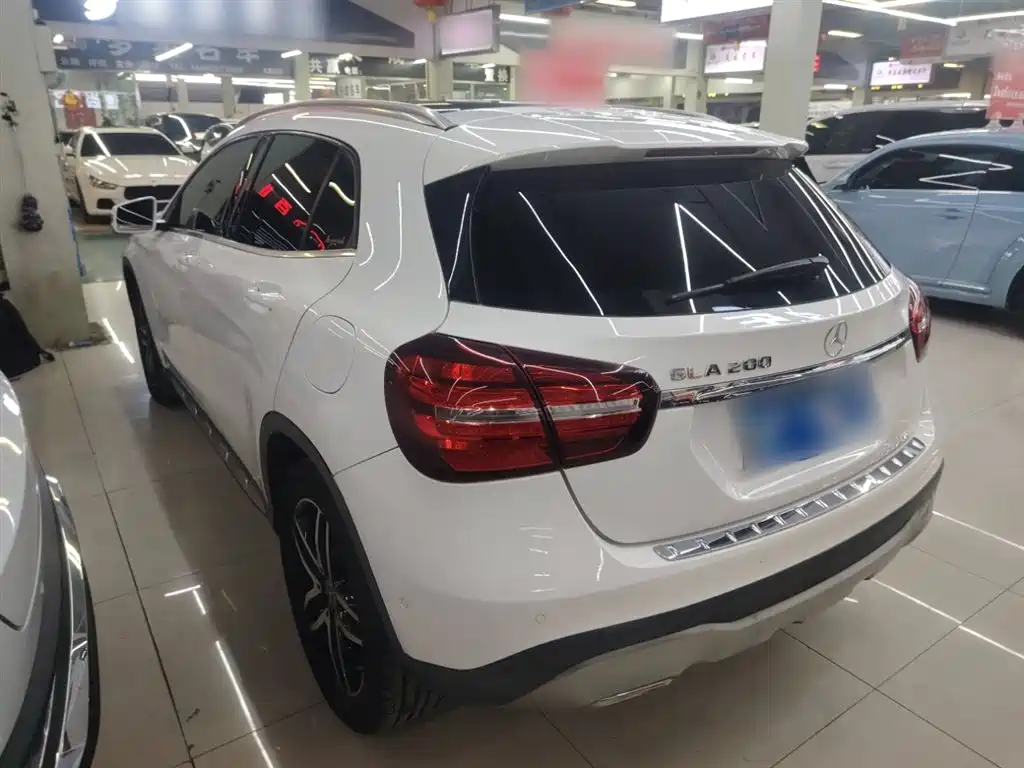 Mercedes-Benz GLA 2017 GLA 200 Fashion фото 5