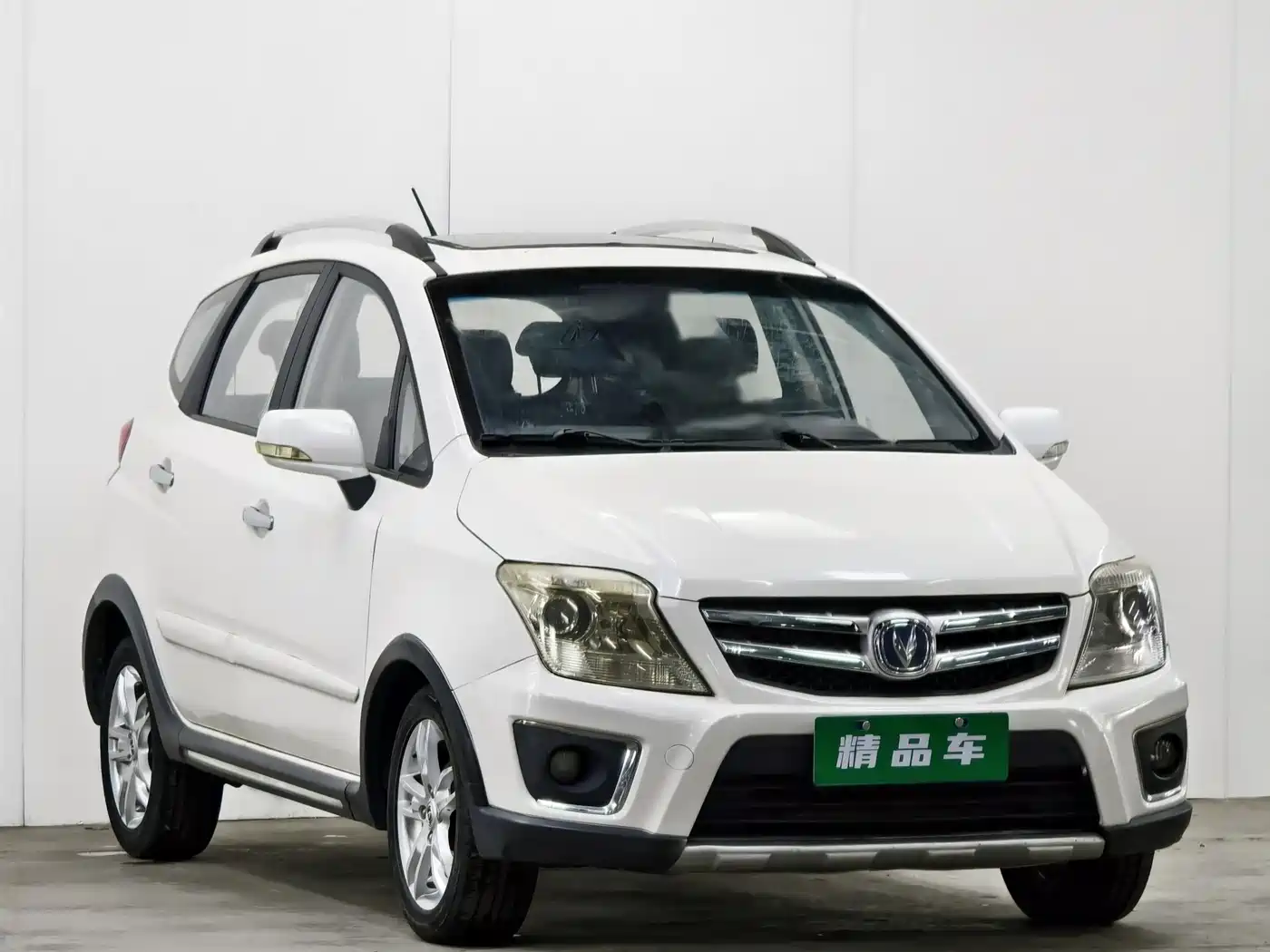 Changan CX20 2015 2014 1.4L IMT Sunroof Navigation Edition (China V)