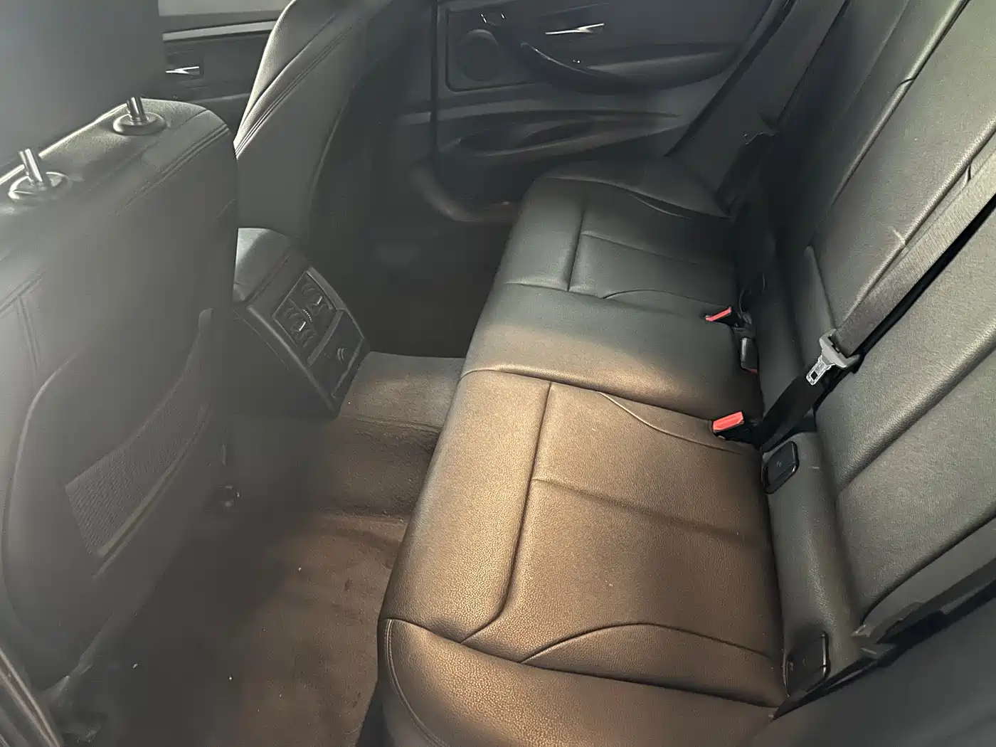 BMW 3 Series GT 2018 320i Fashion фото 8