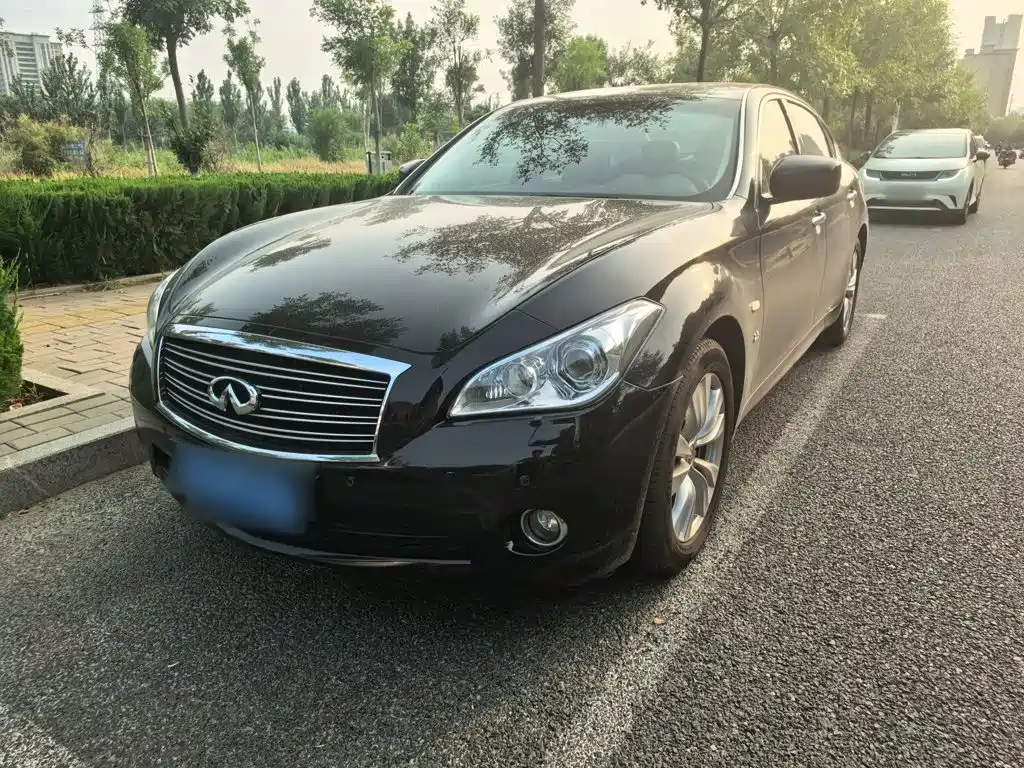Infiniti Q70 2014 2013 Q70L 2.5L Comfort
