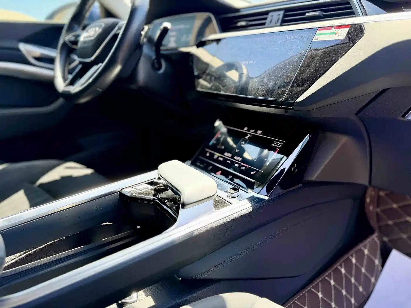 Audi e-tron (Import) 2019 55 quattro Fashion фото 12