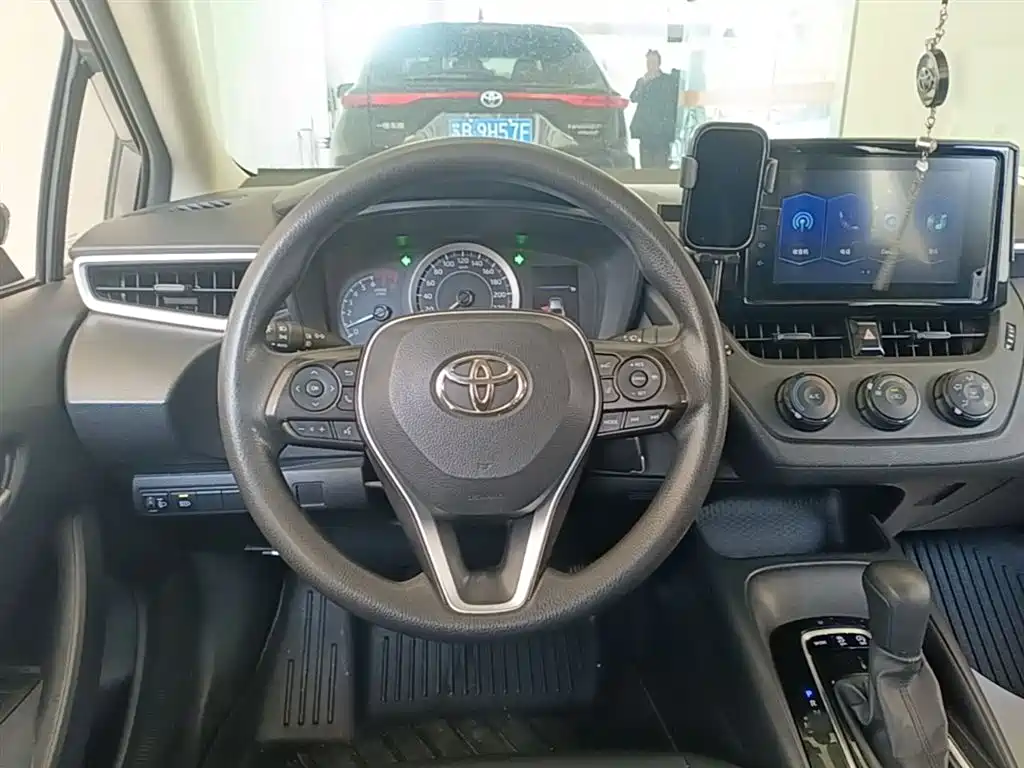 Toyota Corolla 2021 1.2T S-CVT Pioneer Edition фото 11