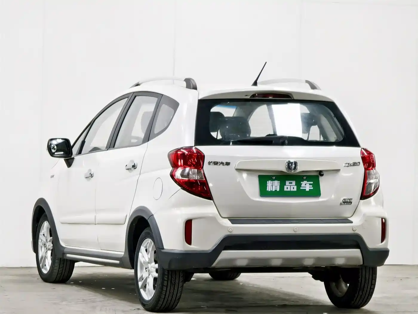 Changan CX20 2015 2014 1.4L IMT Sunroof Navigation Edition (China V)