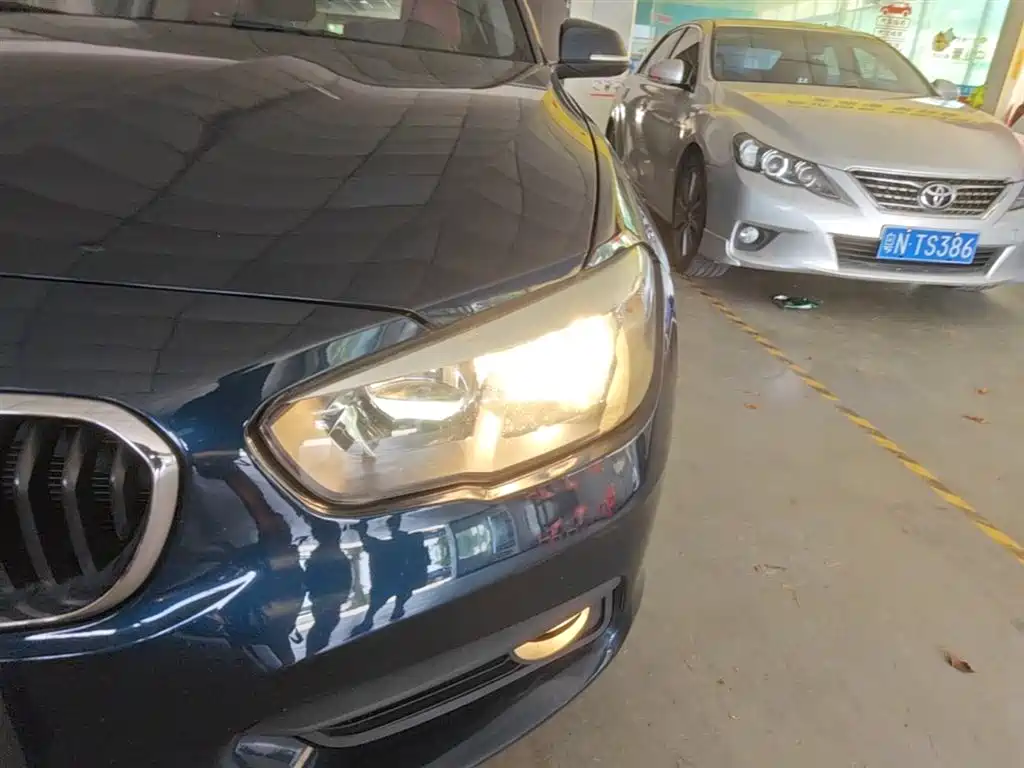 BMW 1 Series (Import) 2016 118i Leading фото 24