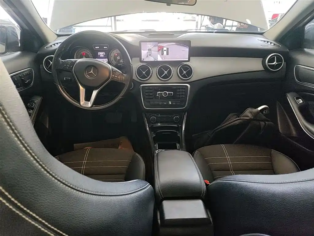 Mercedes-Benz GLA (Import) 2015 GLA 200 фото 10
