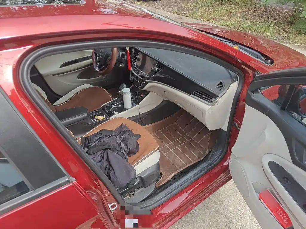 Photo 19 - Buick Verano