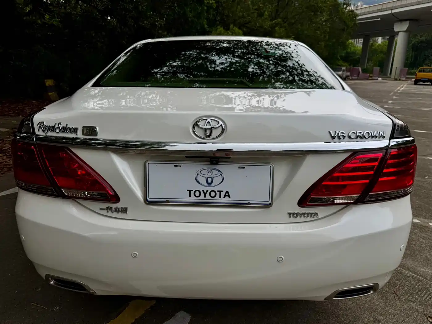 Toyota Crown 2012 2.5L Royal Leather Edition фото 21