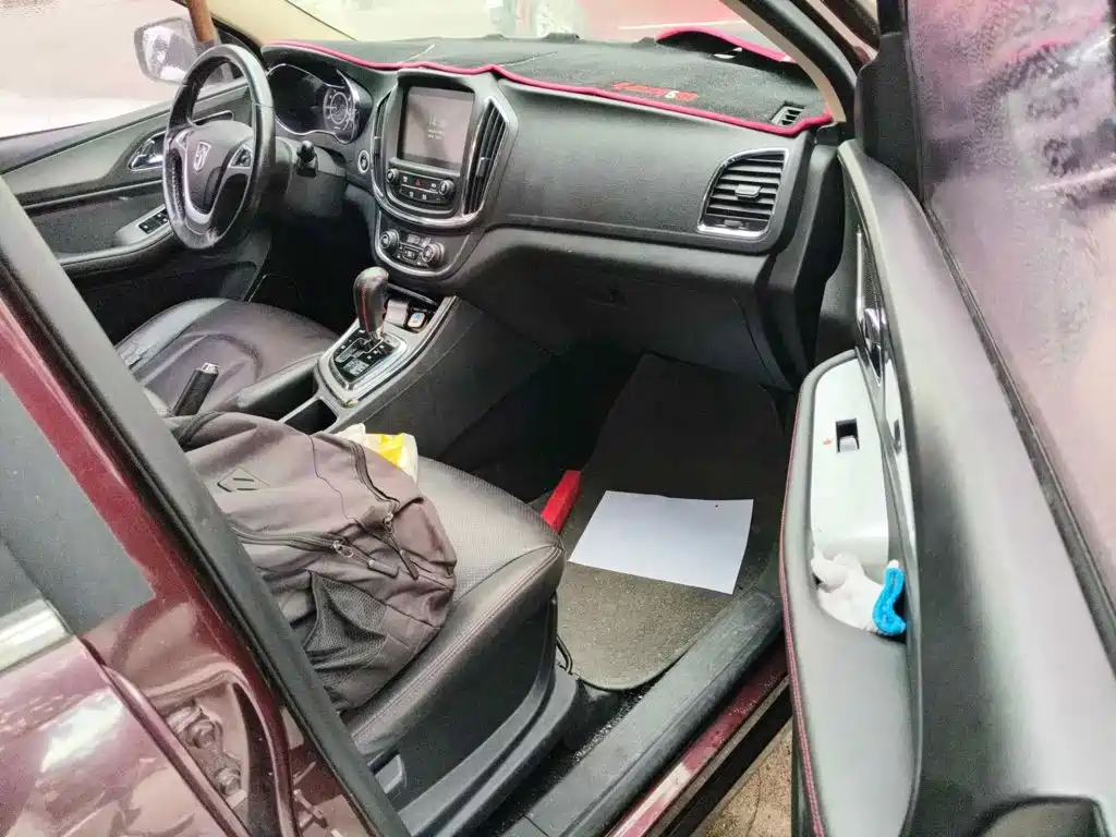 Baojun 560 2017 2016 1.8L iAMT Luxury