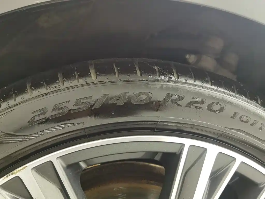 Фото 24 - Audi A6L