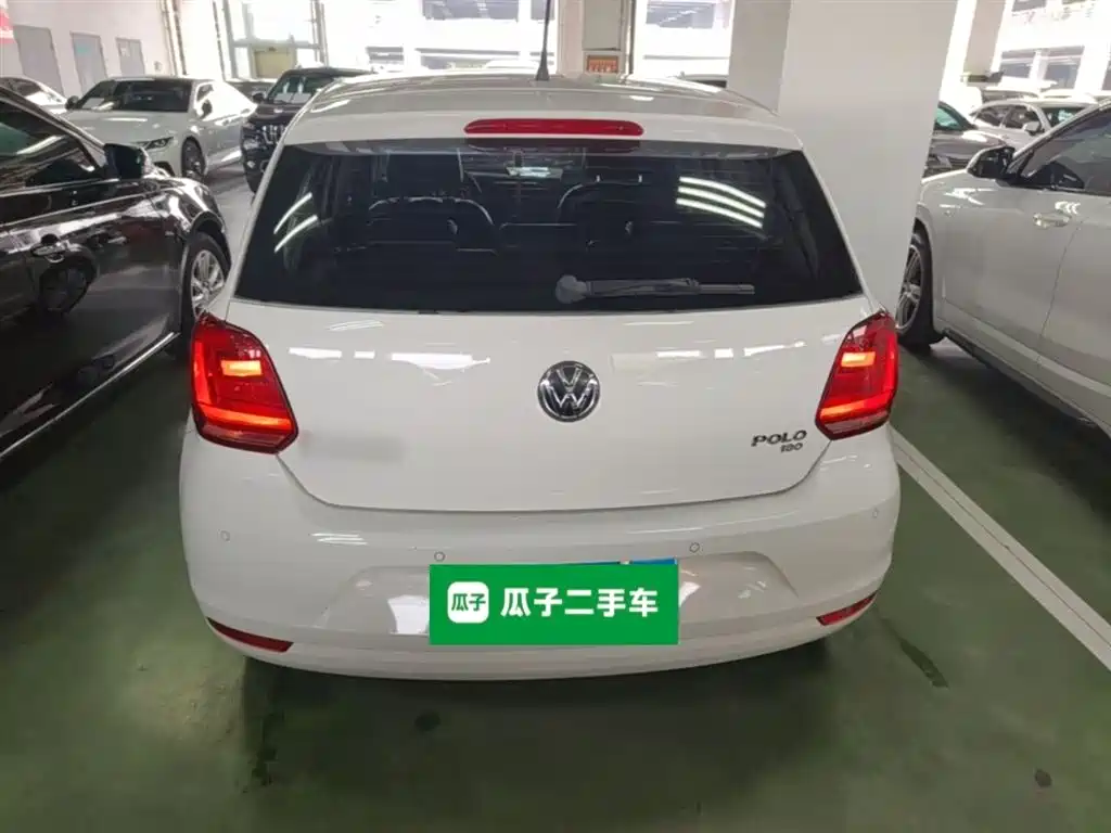 Volkswagen Polo 2016 1.6L Automatic Comfort фото 6