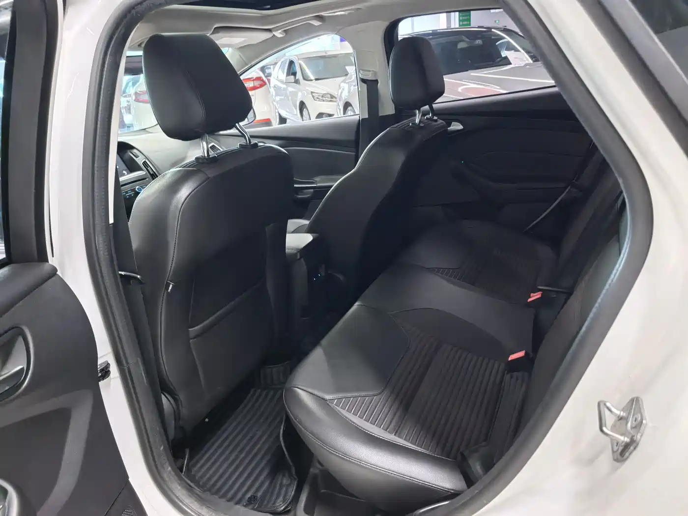 Фото 8 - Ford Focus