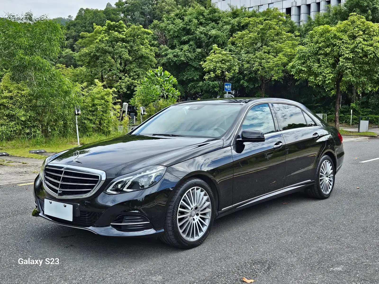 صورة 1 - Mercedes-Benz E-Class