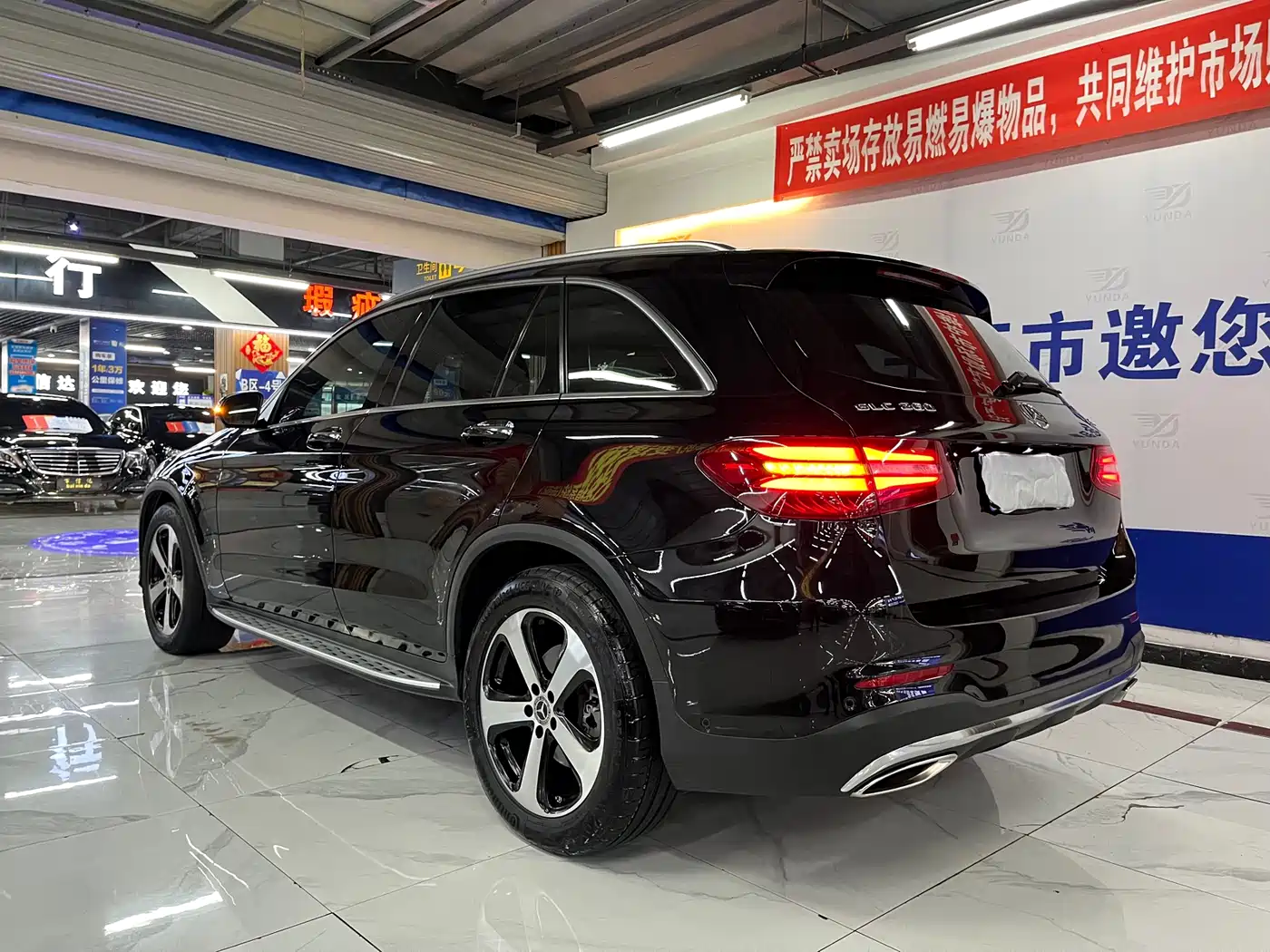 Mercedes-Benz GLC 2018 Facelift GLC 260 4MATIC Luxury фото 3