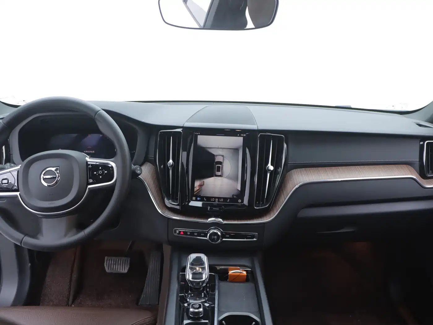 VOLVO XC60 PLUG-IN HYBRID