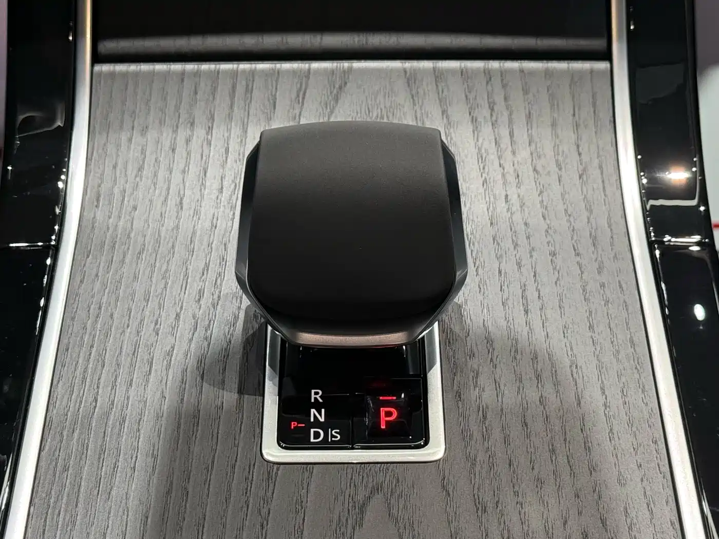 Land Rover Range Rover Evoque 2026 Range Rover Evoque L SE фото 13