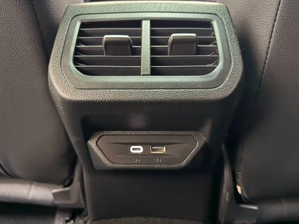 Volkswagen Lavida 2023 280TSI DSG Starlight Comfort Edition фото 19