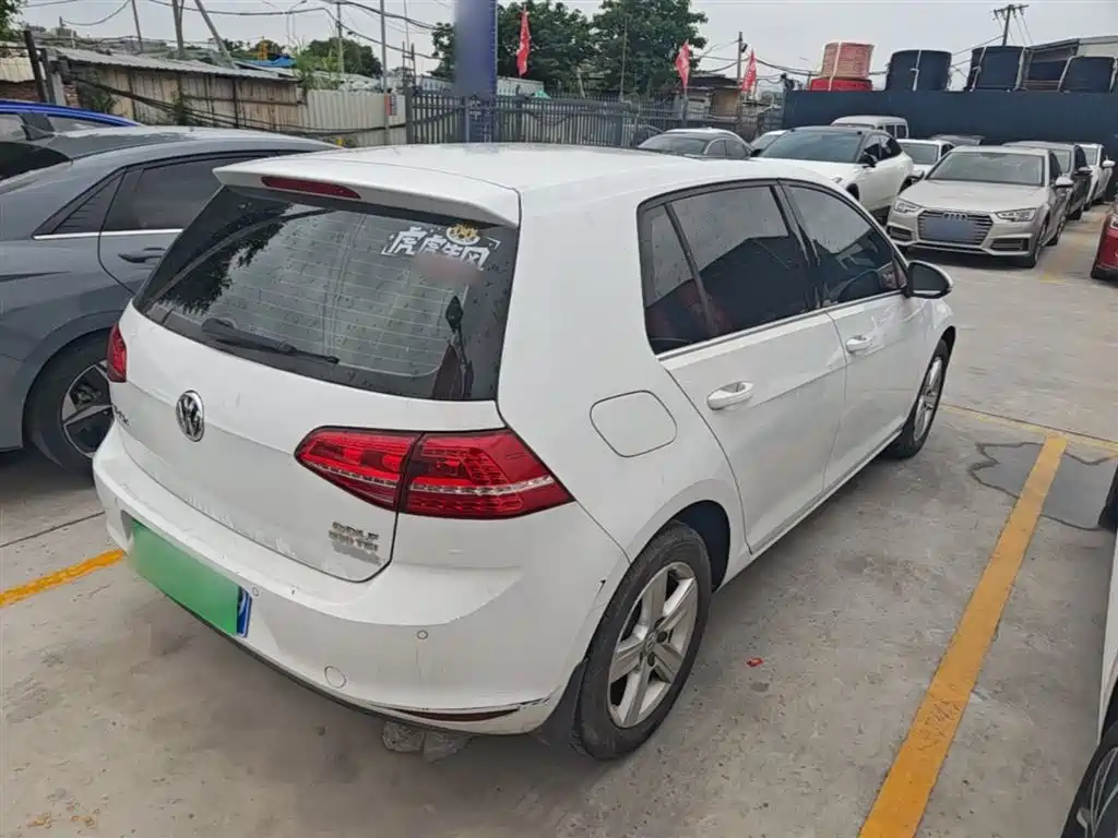 Volkswagen Golf 2016 230TSI Automatic Comfort фото 7