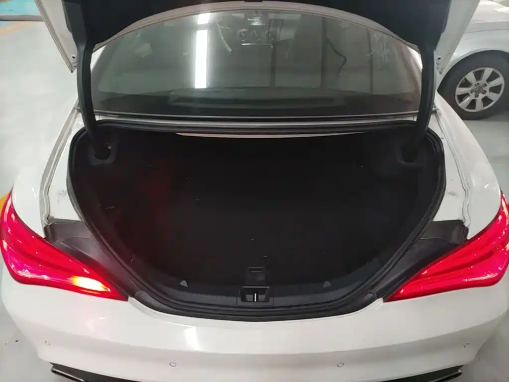Mercedes-Benz CLA (Import) 2016 CLA 200 Fashion фото 19