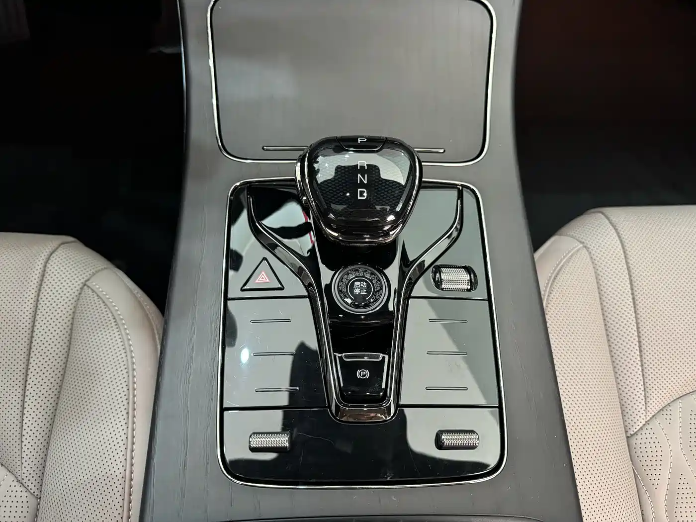 BYD Han 2025 DM-i 125KM LiDAR Smart Driving фото 12