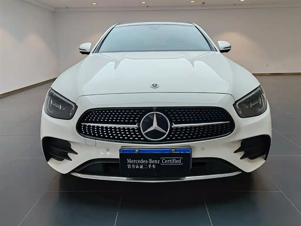Mercedes-Benz E-Class 2023 E 300 L Sport Fashion фото 4