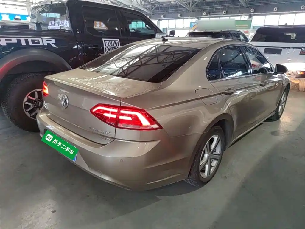 Volkswagen Lamando 2017 230TSI DSG Trend Edition фото 7