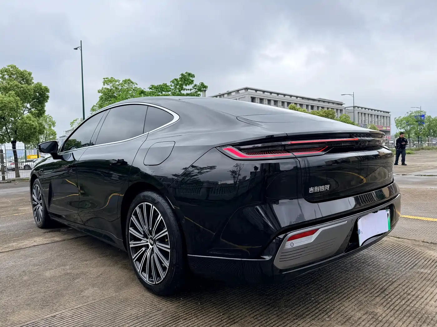 Geely Galaxy Galaxy Xingyao 8 2025 130km EM-P Starship Edition фото 8