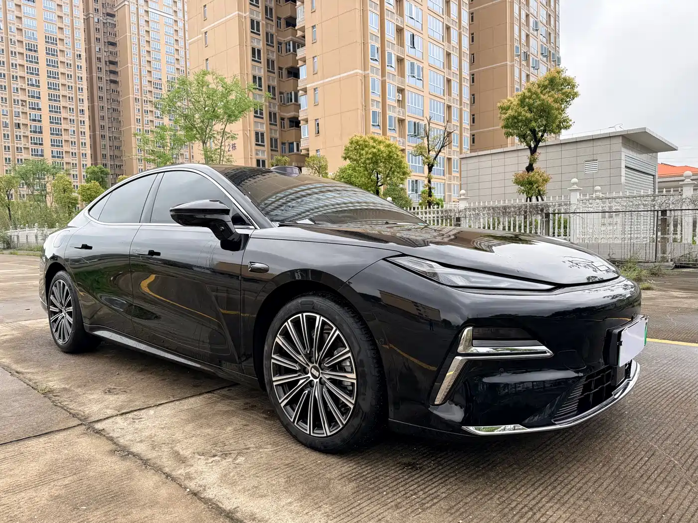 Geely Galaxy Galaxy Xingyao 8 2025 130km EM-P Starship Edition фото 3