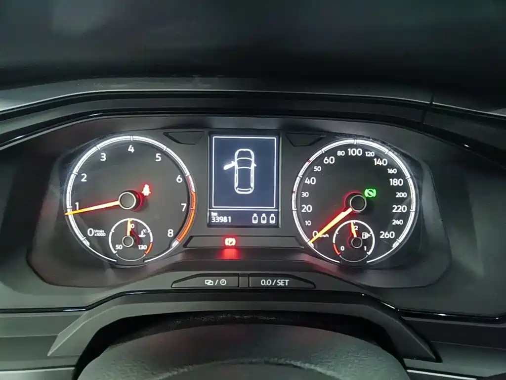 Volkswagen Polo 2019 Plus 1.5L Automatic Panorama Enjoyment Edition фото 12