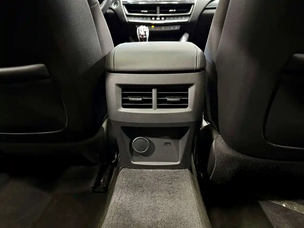 Cadillac CT5 2023 28T Luxury Style (Standard Edition) фото 23
