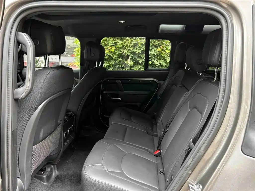Land Rover Defender 2025 110 3.0T P400 X фото 5