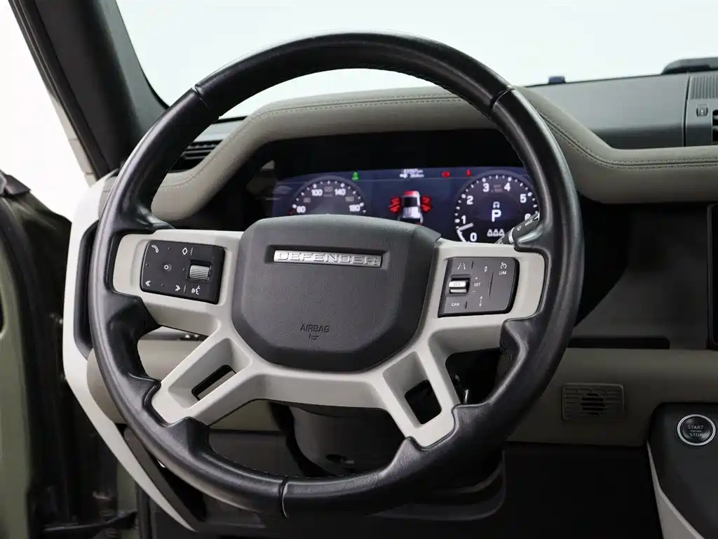 Land Rover Defender 2021 110 P400 SE фото 15