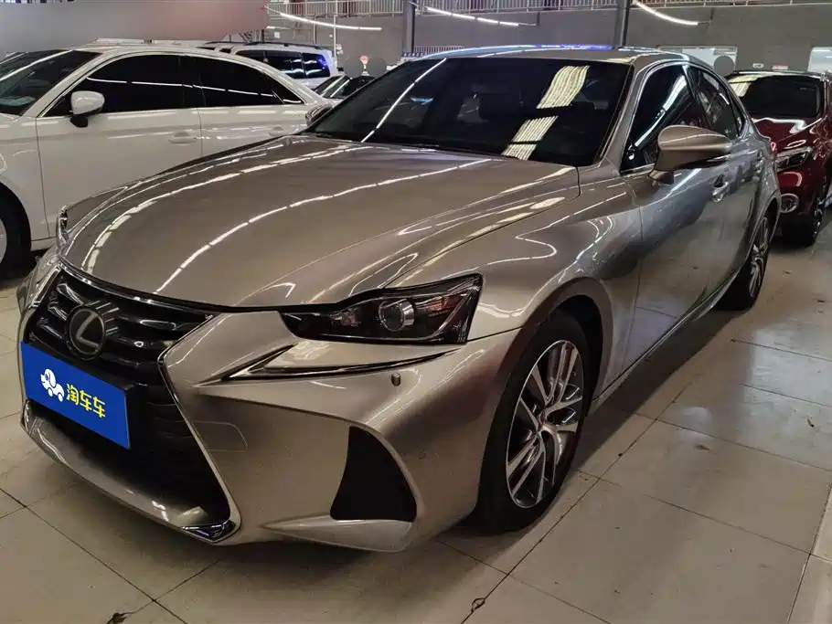 Lexus IS 2017 300 Leading Edition