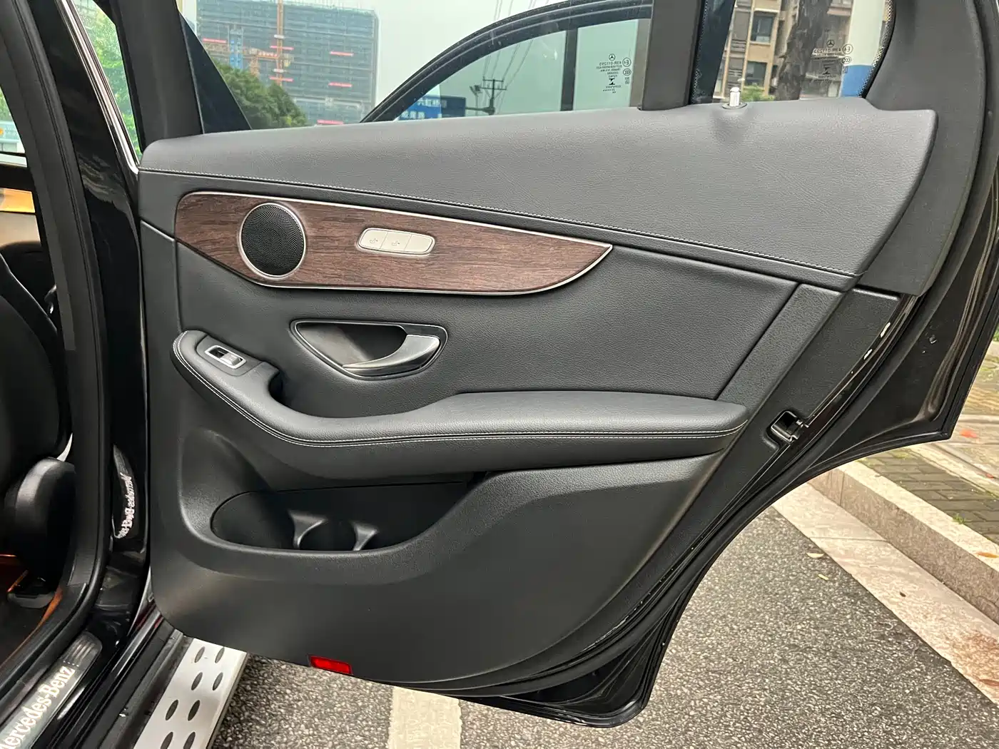 Mercedes-Benz GLC 2022 Facelift GLC 260 L 4MATIC Luxury Model фото 19