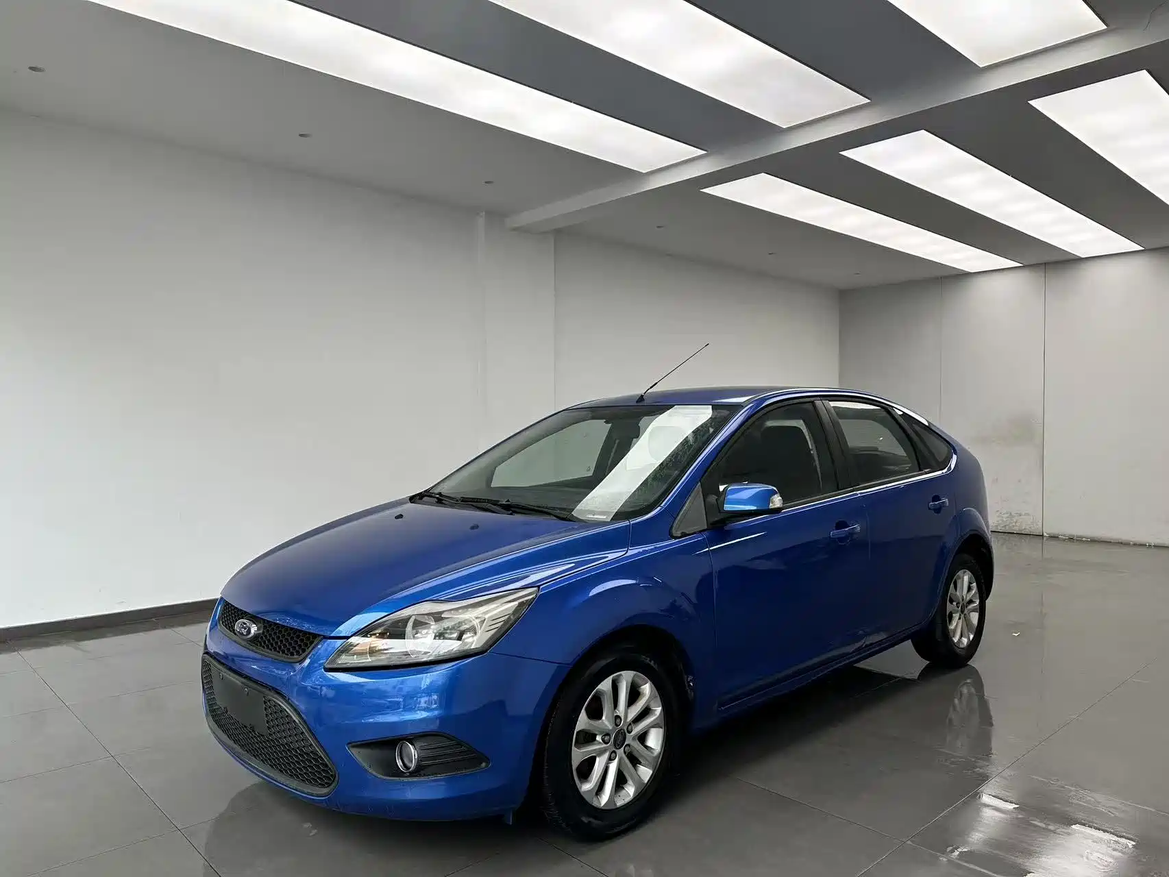 Фото 1 - Ford Focus