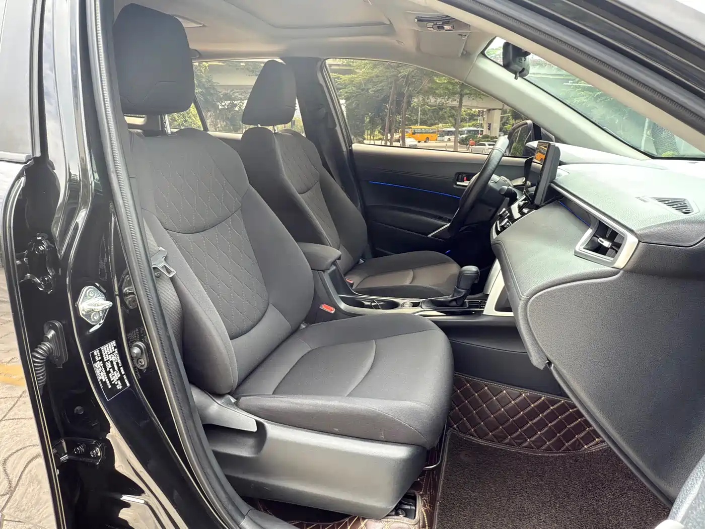 Toyota Corolla Cross 2022 2.0L Luxury Edition фото 9