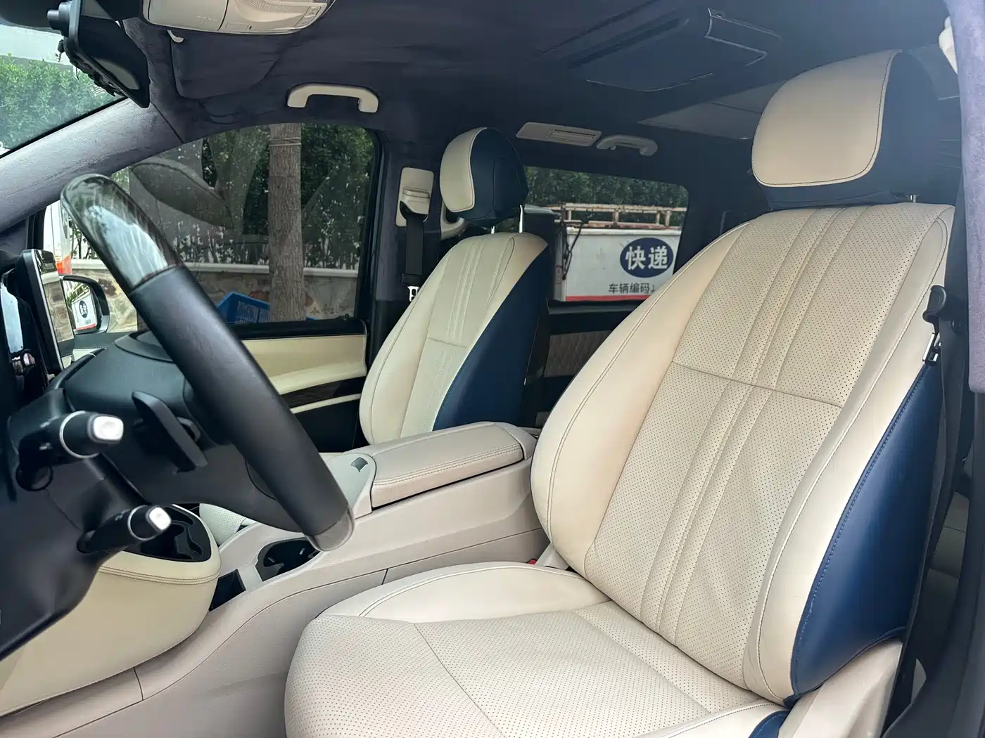 Mercedes-Benz Vito 2021 2.0T Business Edition 7-seater фото 7