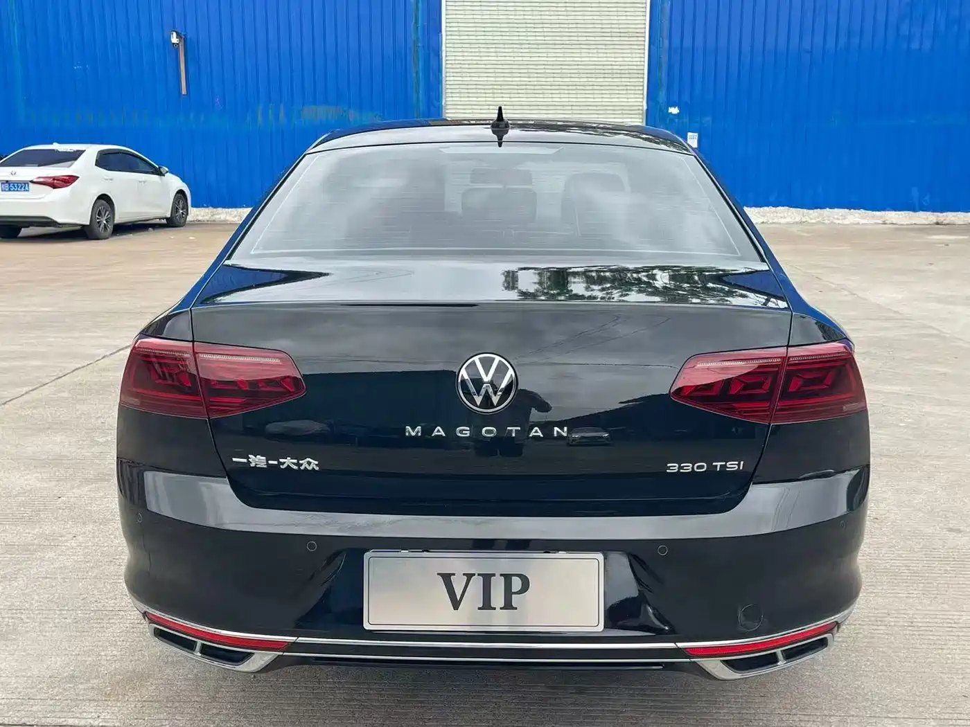 Volkswagen Magotan 2023 Model 2 Million Commemorative Edition 330TSI DSG Luxury фото 4