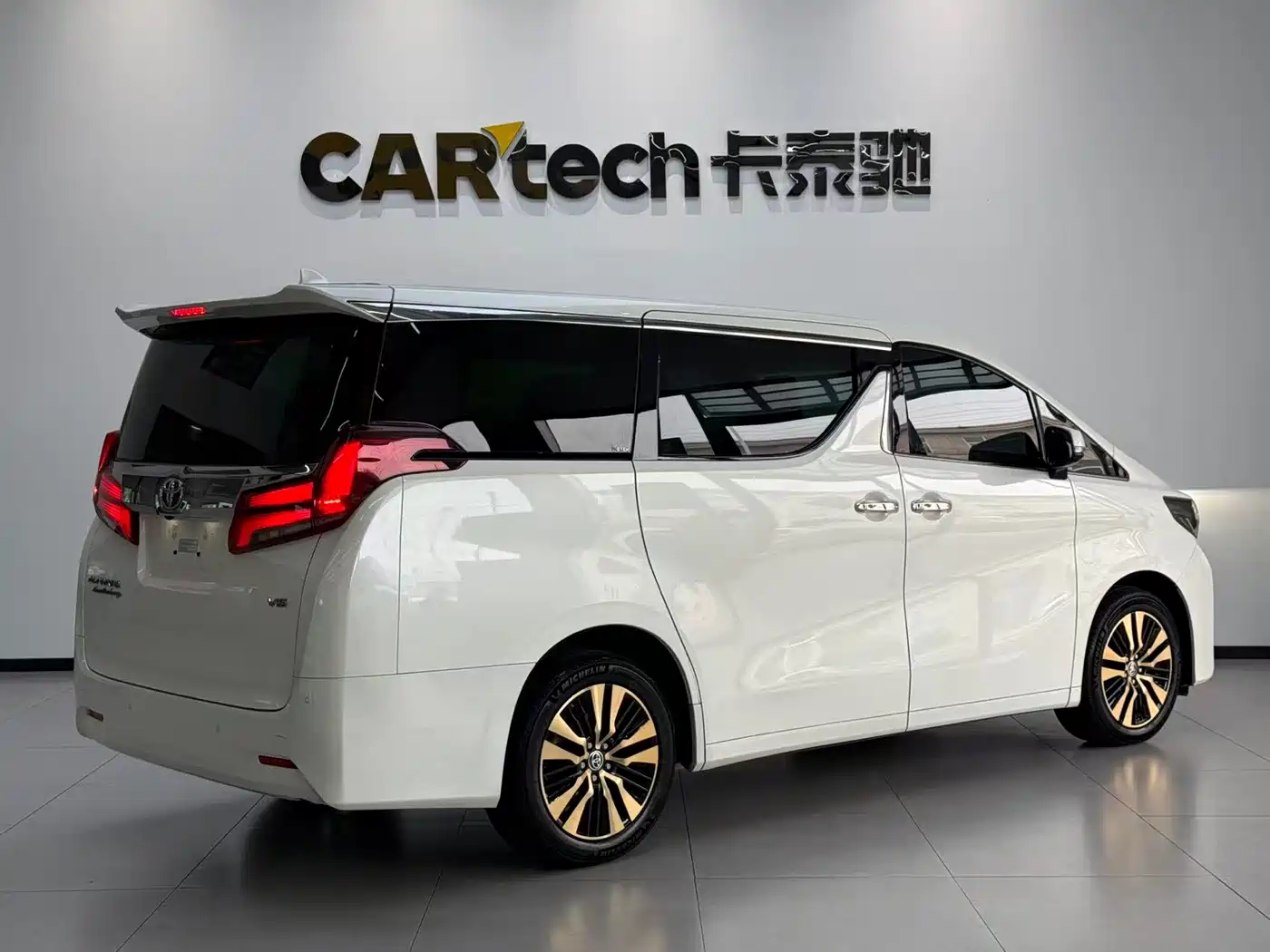 Toyota Alphard 2018 Facelift 3.5L Premium Edition фото 10