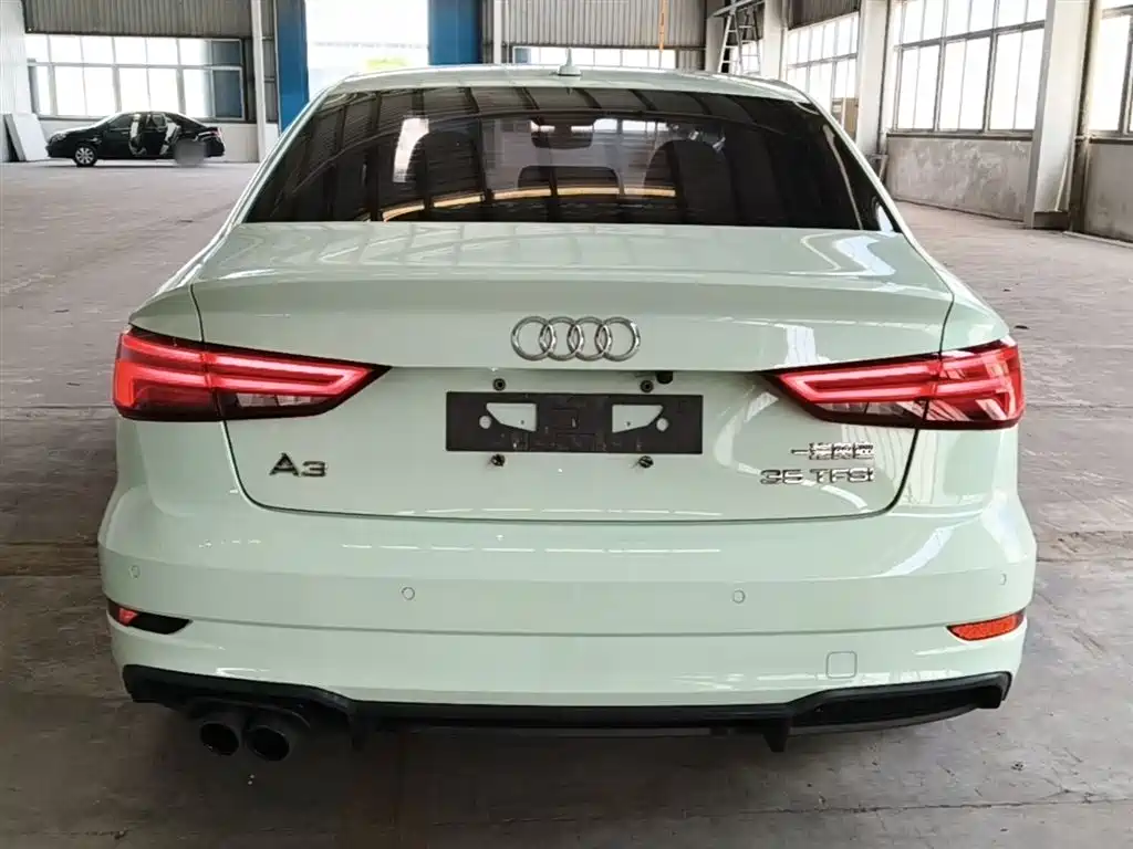 Audi A3 2018 30th Anniversary Limousine 35 TFSI Fashion фото 6
