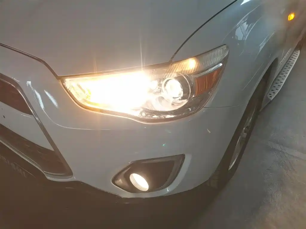 Mitsubishi ASX 2013 2.0L CVT 2WD Elite фото 24