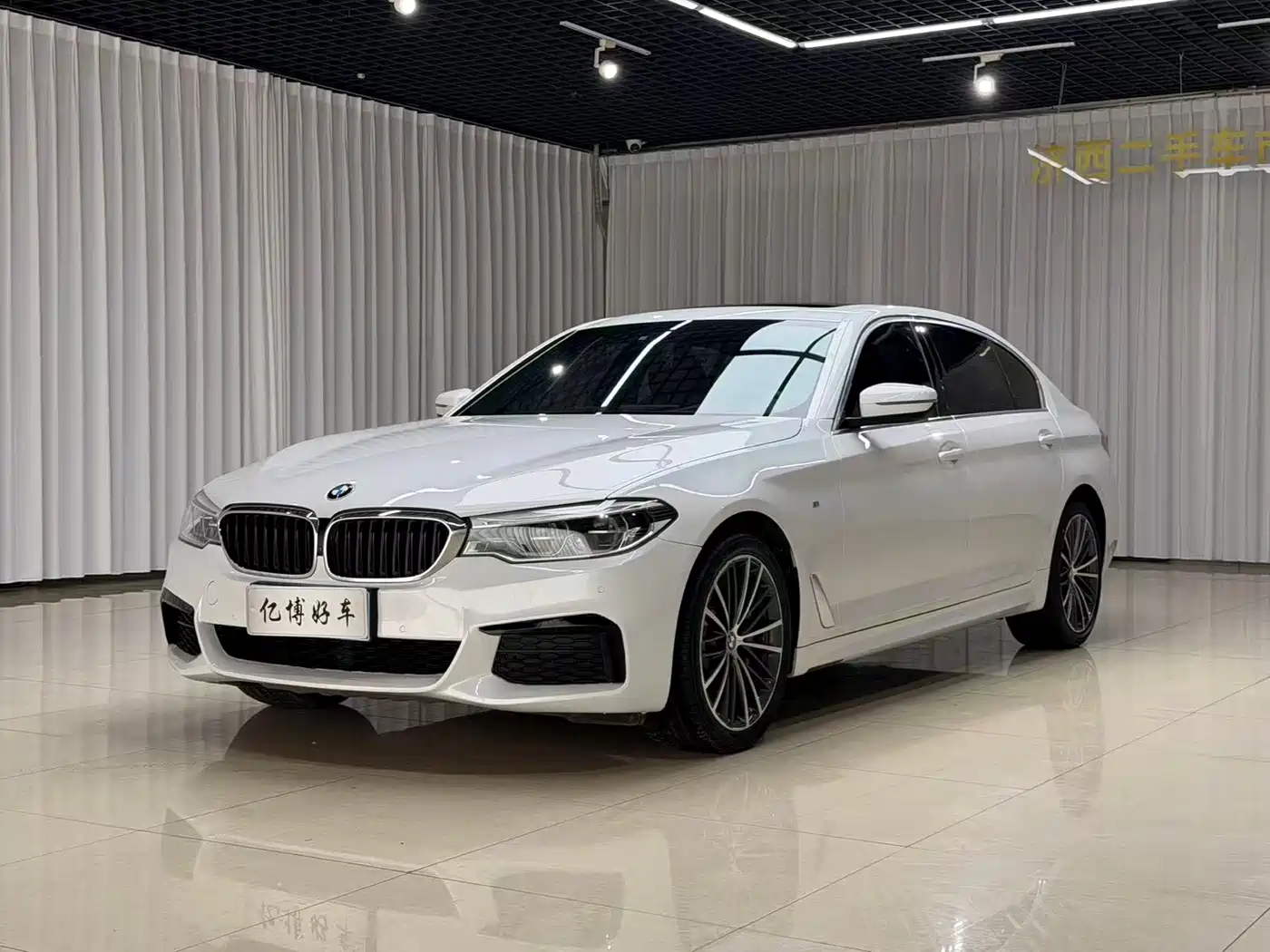 BMW 5 Series 2020 530Li Exclusive M Sport Package фото 2
