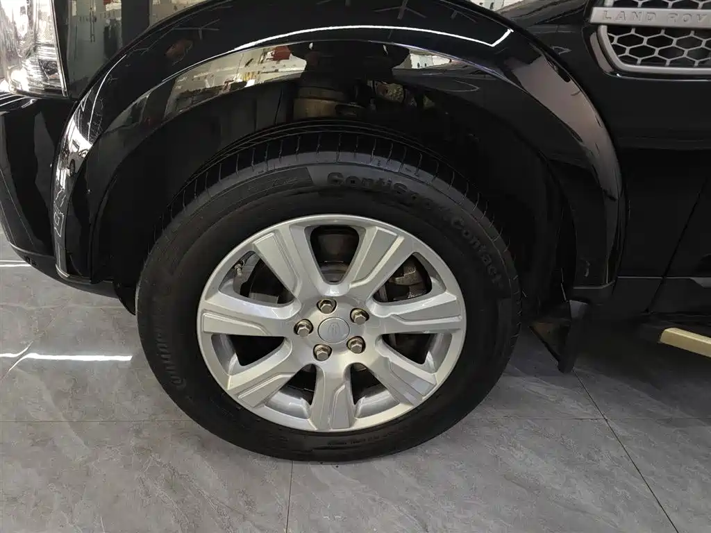 Land Rover Discovery 2016 3.0 SC V6 SE фото 23
