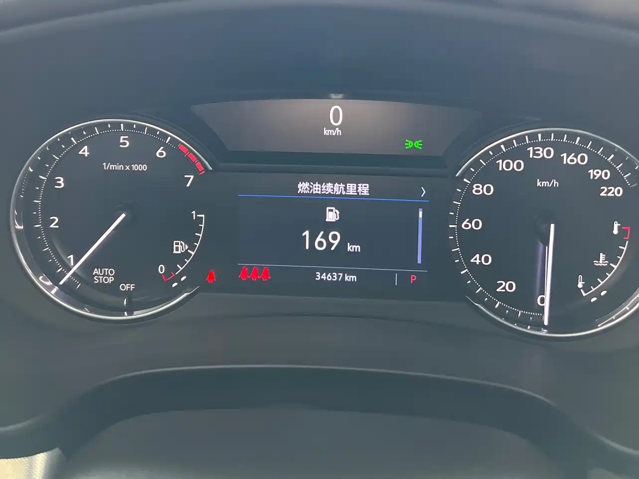 CADILLAC XT4