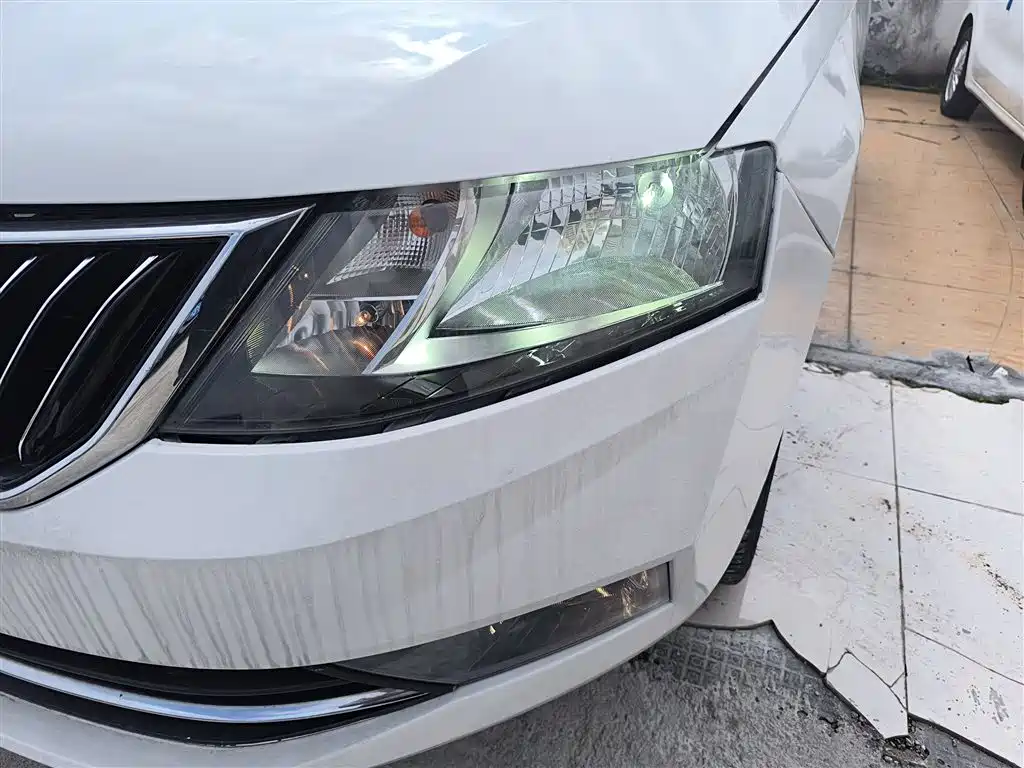 Škoda Rapid 2019 1.5L Automatic Comfort China V фото 24