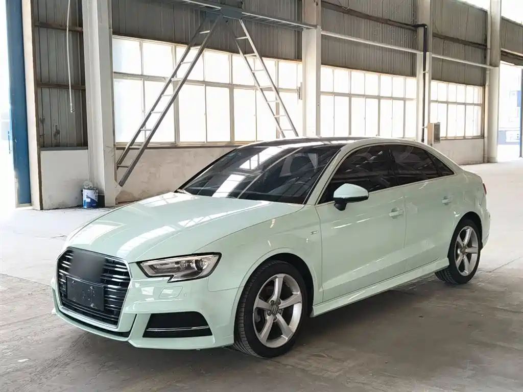 Audi A3 2018 30th Anniversary Limousine 35 TFSI Fashion фото 2