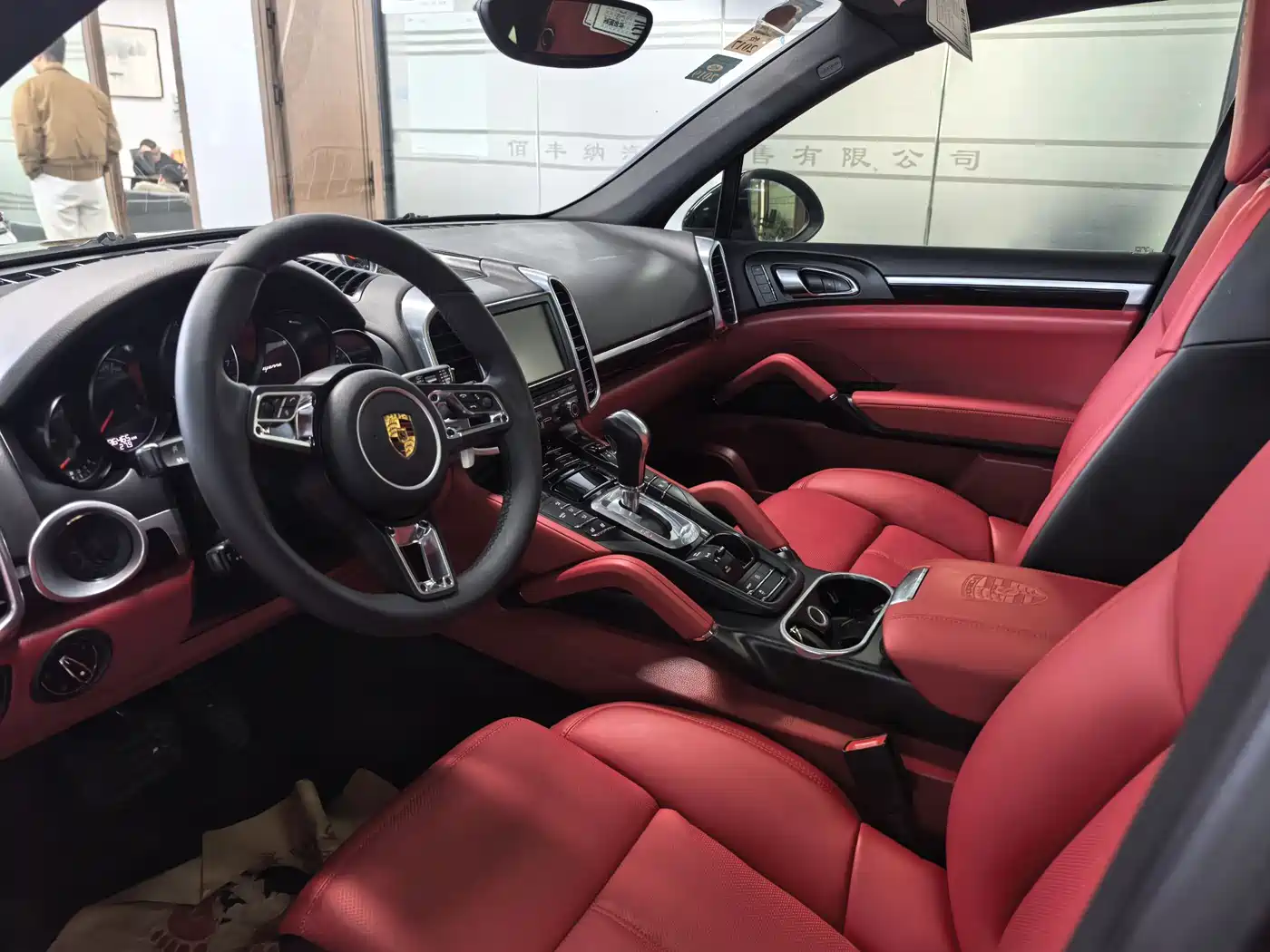 Porsche Cayenne фото 3